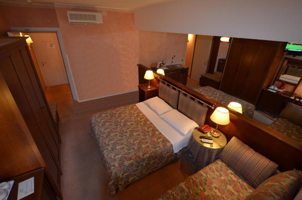 Hotel Astro Λινιάνο Σαμπιαντόρο Δωμάτιο φωτογραφία