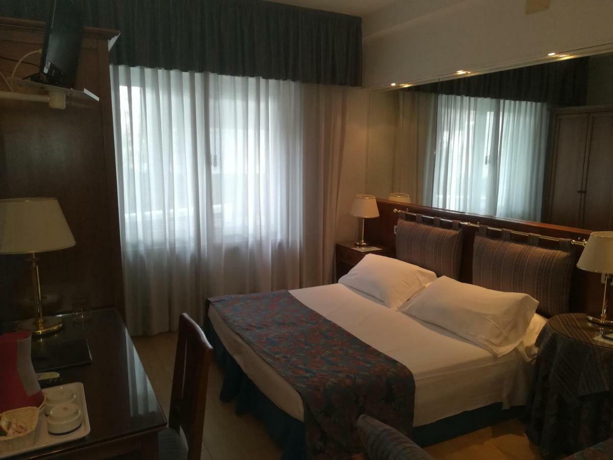 Hotel Astro Λινιάνο Σαμπιαντόρο Δωμάτιο φωτογραφία